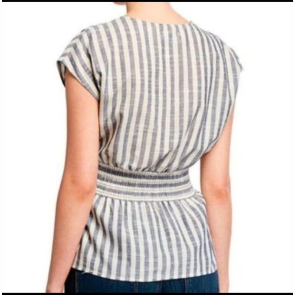 Max Studio Women's V-neck Sleeveless Blue White Striped Belted Blouse Size Small - Picture 2 of 12